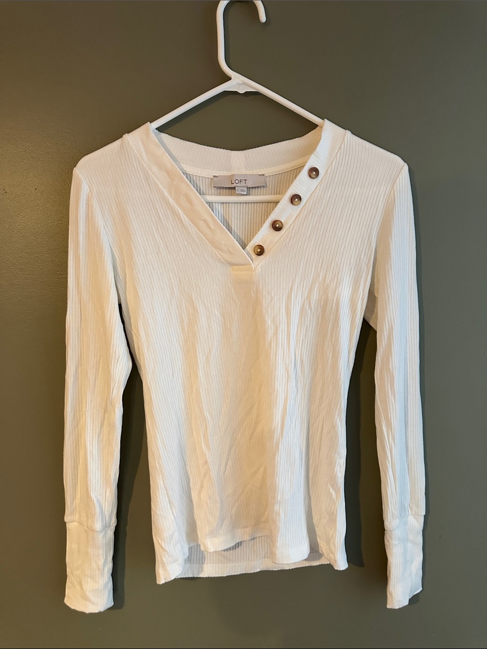 LOFT White Ribbed Long-Sleeve V-Neck Top with Button Accent